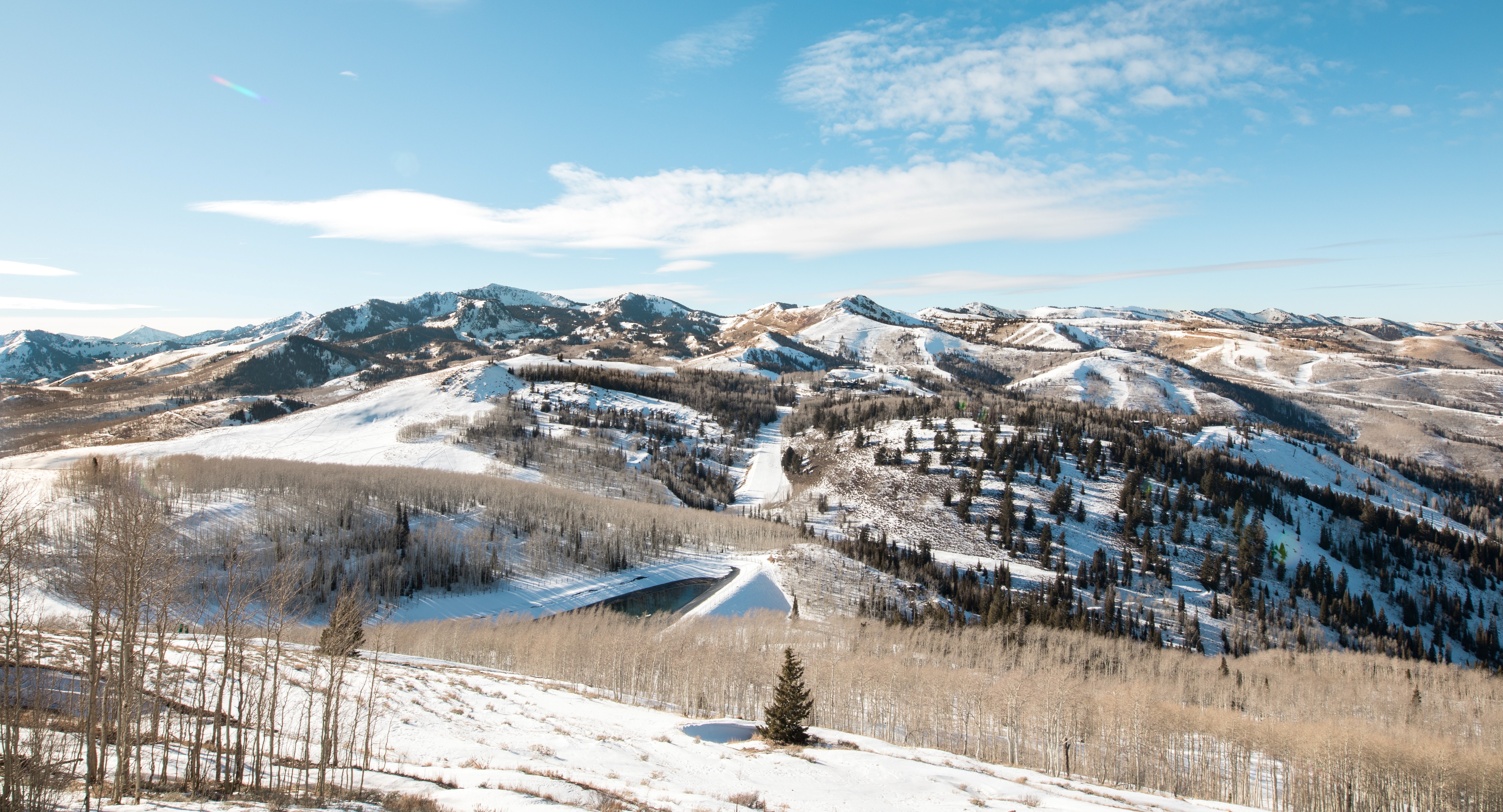 What is the difference between Park City and Deer Valley?
